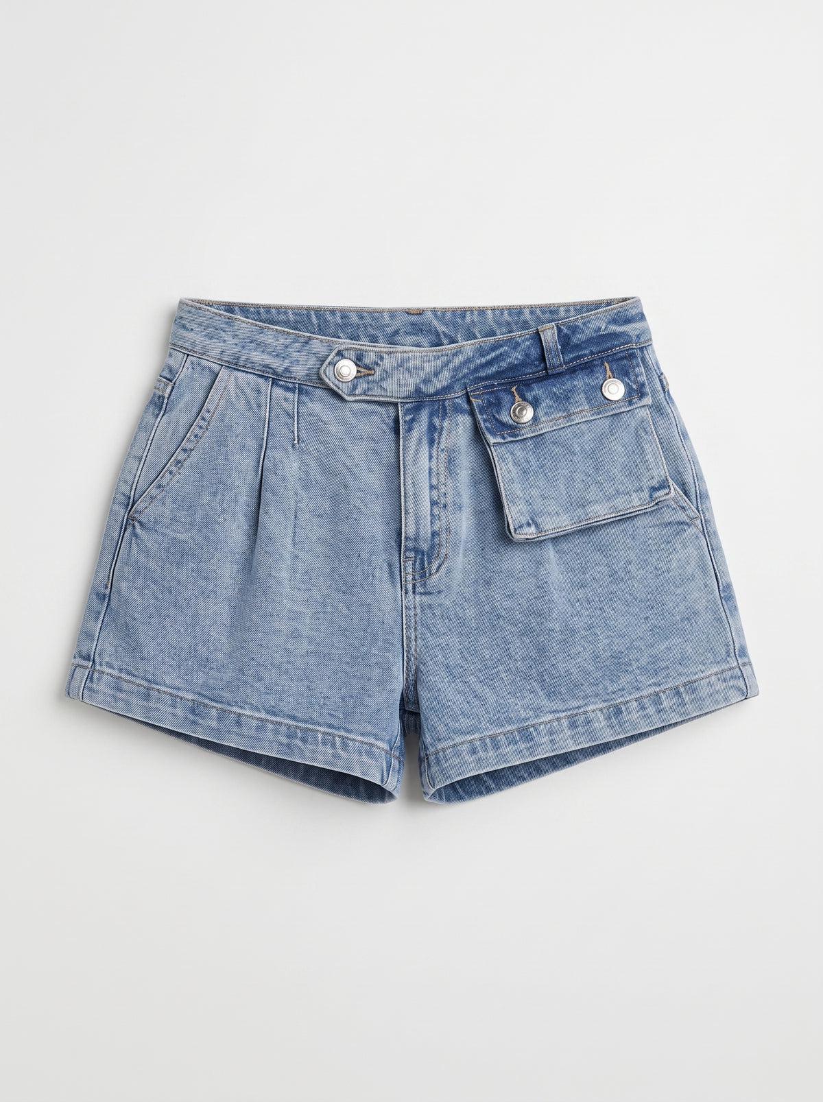 Stretch Cargo Denim Short – Light Wash